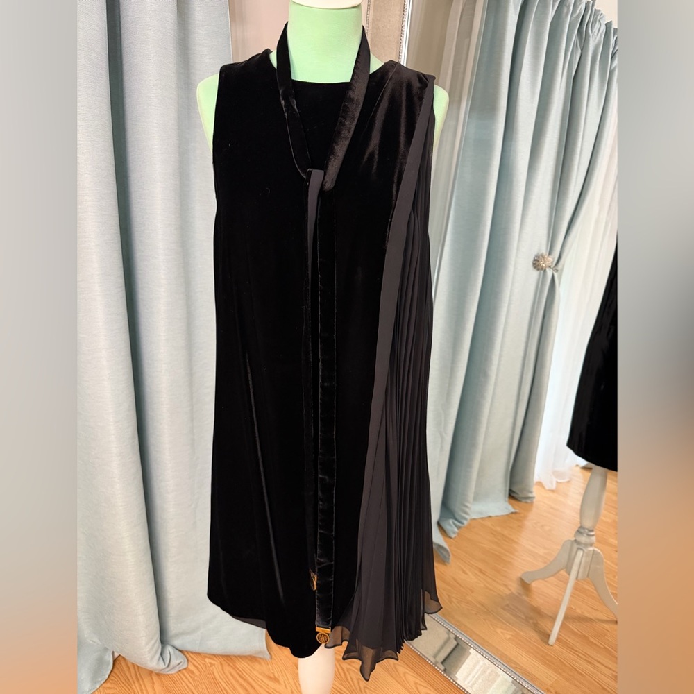 Gucci Black Velvet Dress size 40 - Picture 10 of 16